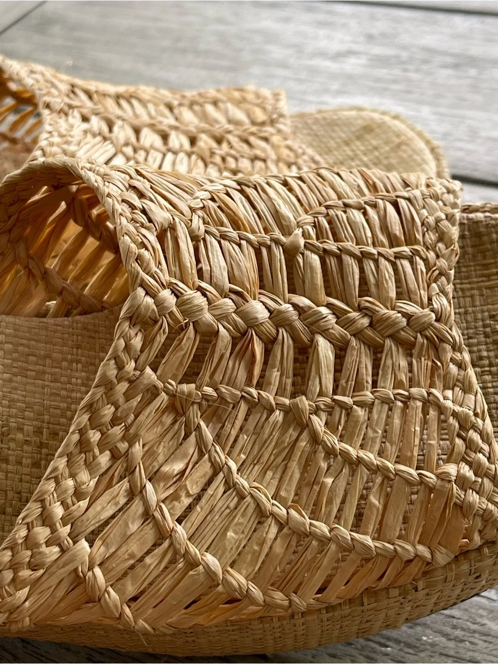 Tommy Bahama Pineapple Wedge Woven Platform Slide Sandals in Natural Size 8